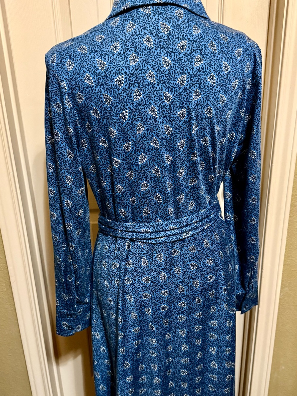 Boden Laura Jersey Midi Shirt Dress with Waist Tie - Picture 3 of 10